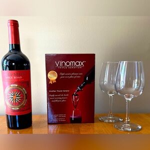 VinoMax Pourer Aerator. Triple Aeration system. Wine Aerator. New in box